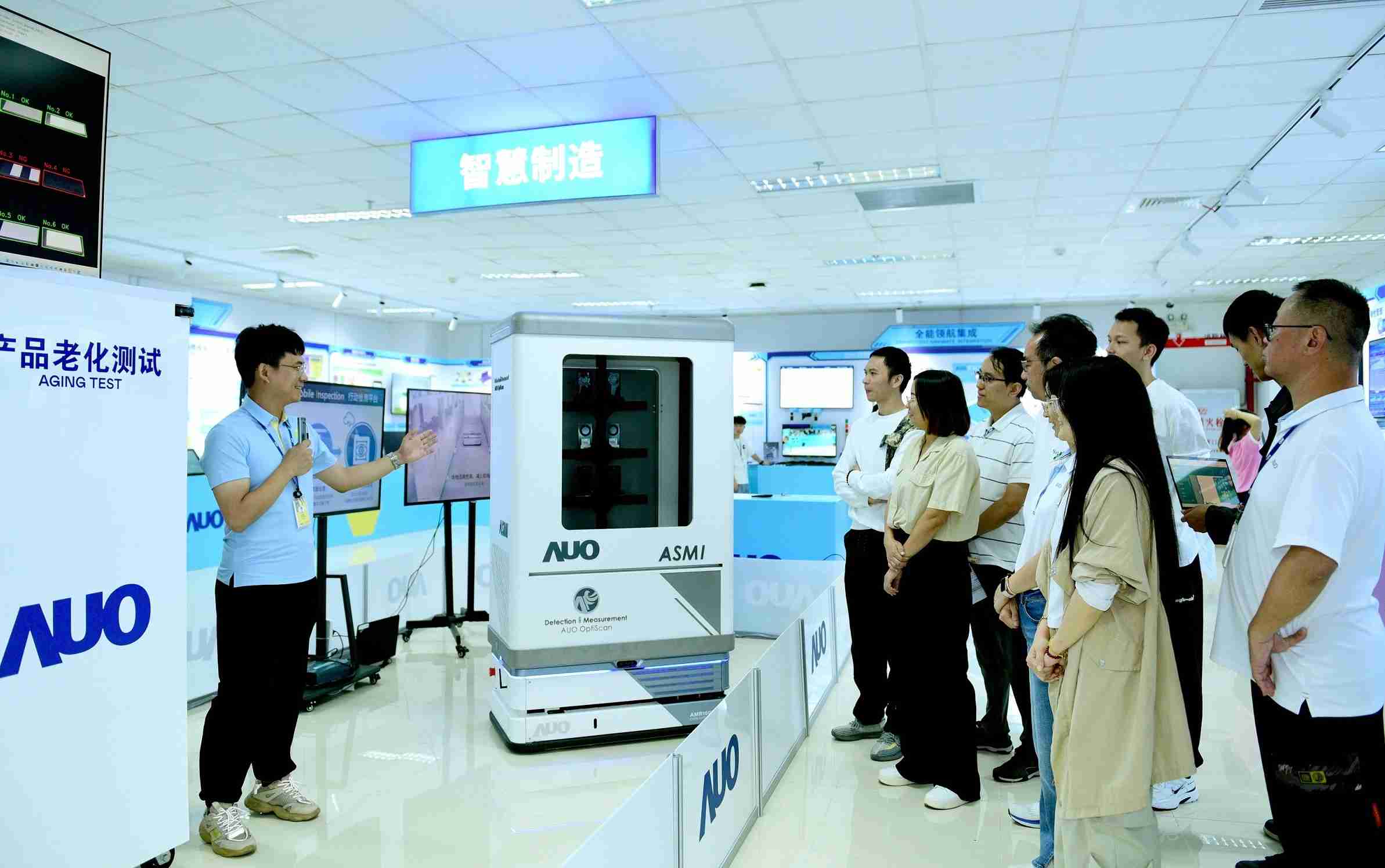 人生就是博厦门将5G+ABC技术串联生产管理全流程，，打通研发、、、采购、、生管、、制程、、设备、、、、质量等产品全生命周期制造流程，，完成数字化设计、、、、智慧供应链、、、智能座舱、、、全流程设备管理、、数据驱动优化、、、智慧在线检测、、、智慧品管等自适应生产模式升级